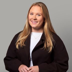 Saga, Babysitter in Drammen