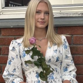 Camilla, Barnevakt i Elverum