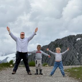 Benedicte Alise, Familie i Larvik