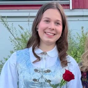 Agata, Barnevakt i Ås