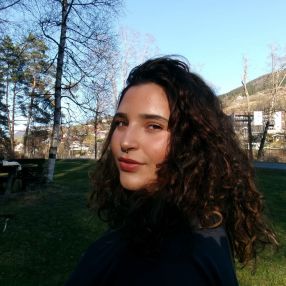 Amanda, Barnevakt i Vossevangen