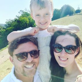 Iselin, Familie i Ålesund