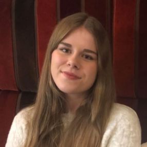 Charlen, Barnevakt i Skiptvet