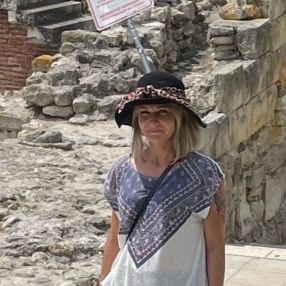 Izabela, Opieka nad dziećmi, Wieliczka
