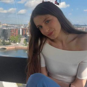 Aniela, Opieka nad dziećmi, Warszawa