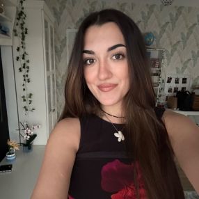Karina, Opieka nad dziećmi, Konin