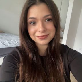 Amelia, Opieka nad dziećmi, Żyrardów