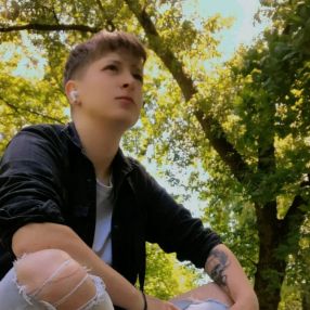 Monika, Opieka nad dziećmi, Pabianice