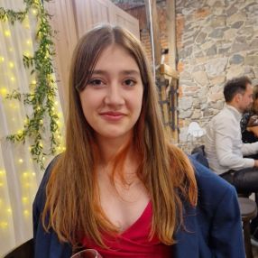 Amelia, Opieka nad dziećmi, Luboń