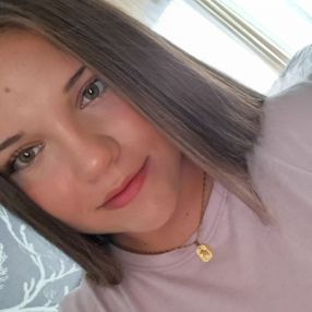Amelia, Babysitter in Legnica