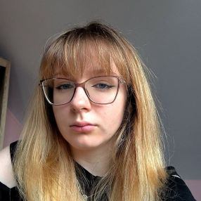 Izabela, Opieka nad dziećmi, Bełchatów