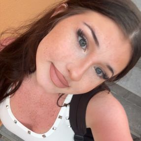 Julia, Babysitter in Legionowo