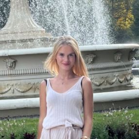 Weronika, Opieka nad dziećmi, Żywiec