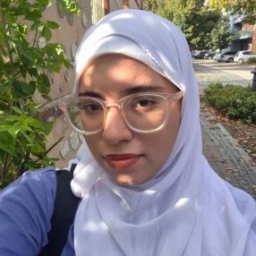 Maryam, Opieka nad dziećmi, Łódź