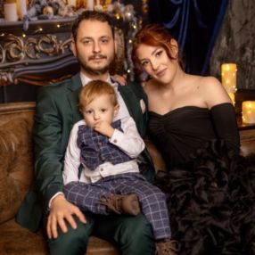 Weronika, Rodzina, Jelenia Góra