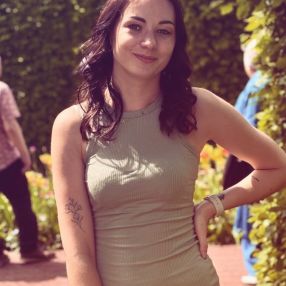 Julia, Opieka nad dziećmi, Plewiska
