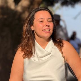 Matilde, Babysitter in Faro