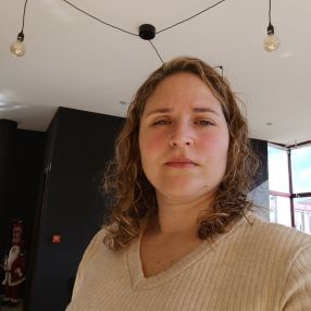 Daniela, Babysitter em Espinho