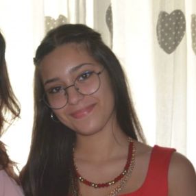 Iara, Babysitter em Alenquer