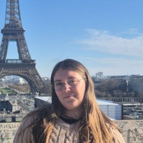 Sofia, Babysitter em Câmara de Lobos