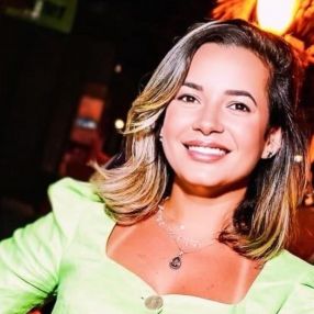 Julietty, Babysitter em Oeiras
