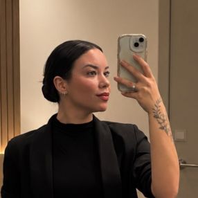 Marília, Babysitter em Olhão