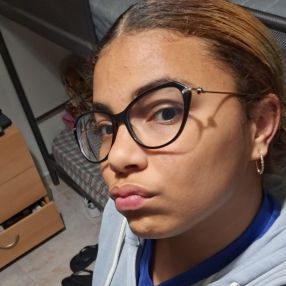 Isabella, Babysitter em Loulé
