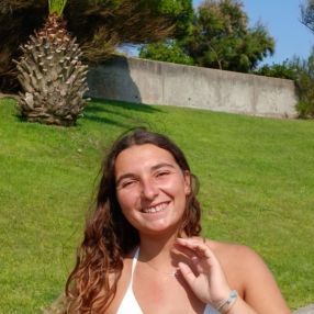 Leonor, Babysitter em Lourinhã