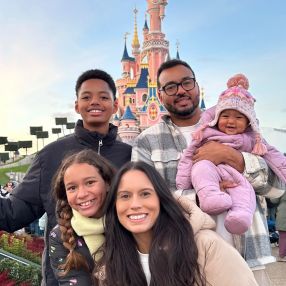 Lara, Família em Montijo