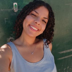 Karine, Babysitter em Quarteira