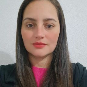 Pâmela, Babysitter in Barcarena