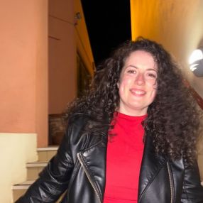 Maria João, Babysitter em Lousada