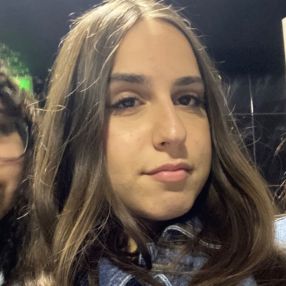 Mara, Babysitter em Portimão