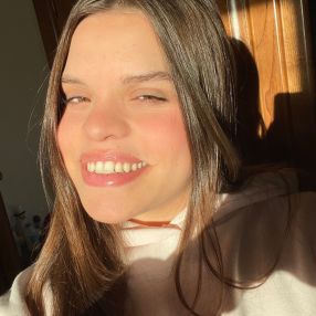 Lara, Babysitter em Oliveira de Azeméis