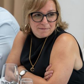 Tânia, Babysitter em Fafe