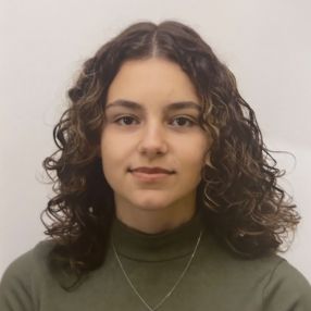 Lutgarda, Babysitter em Vila Real