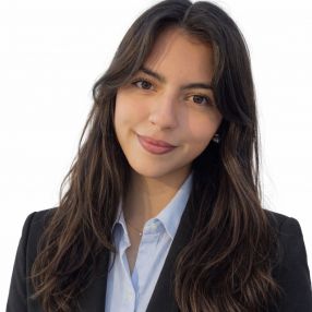Nica, Babysitter em Leiria