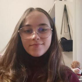 Mariana, Babysitter em Coimbra