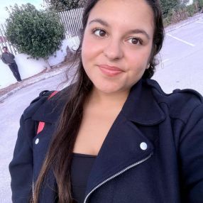 Eva, Babysitter em Cascais