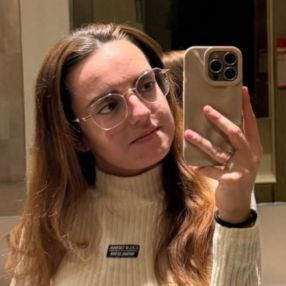 Nadine, Babysitter em Olhão