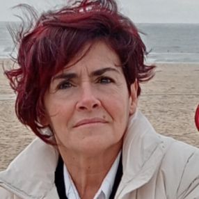 Carla, Babysitter em Maia