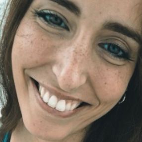 Daniela, Babysitter em Oeiras