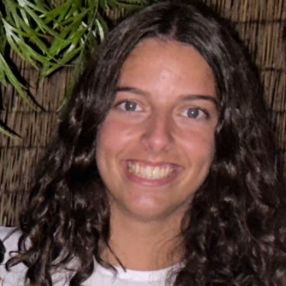 Diana, Babysitter em Oeiras