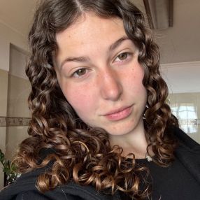 Leonor, Babysitter em Câmara de Lobos