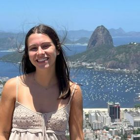 Inês, Babysitter em Porto