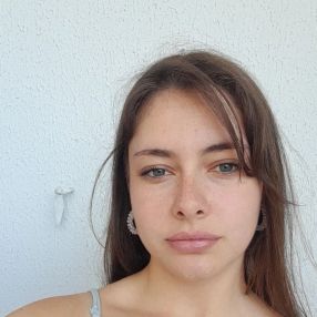 Djiliane, Babysitter em Lisboa