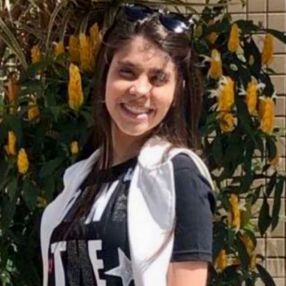 Aninha, Babysitter in Porto