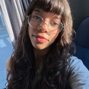 Victoria, Babysitter em Lordelo