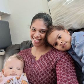Lohanna, Família em Lagos