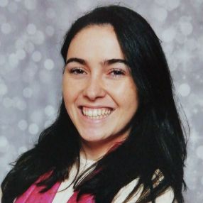 Catarina, Babysitter em Famões